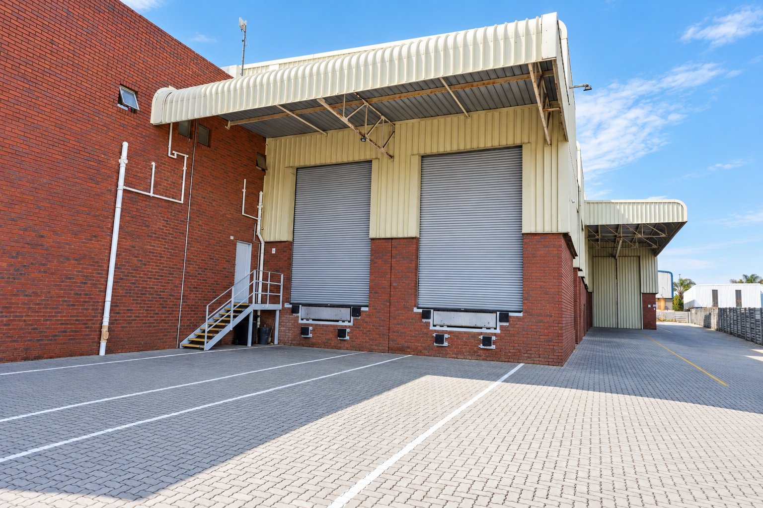 4,060 m² Industrial Warehouse to Let at Laser Park 101 | Honeydew, Johannesburg photo 5
