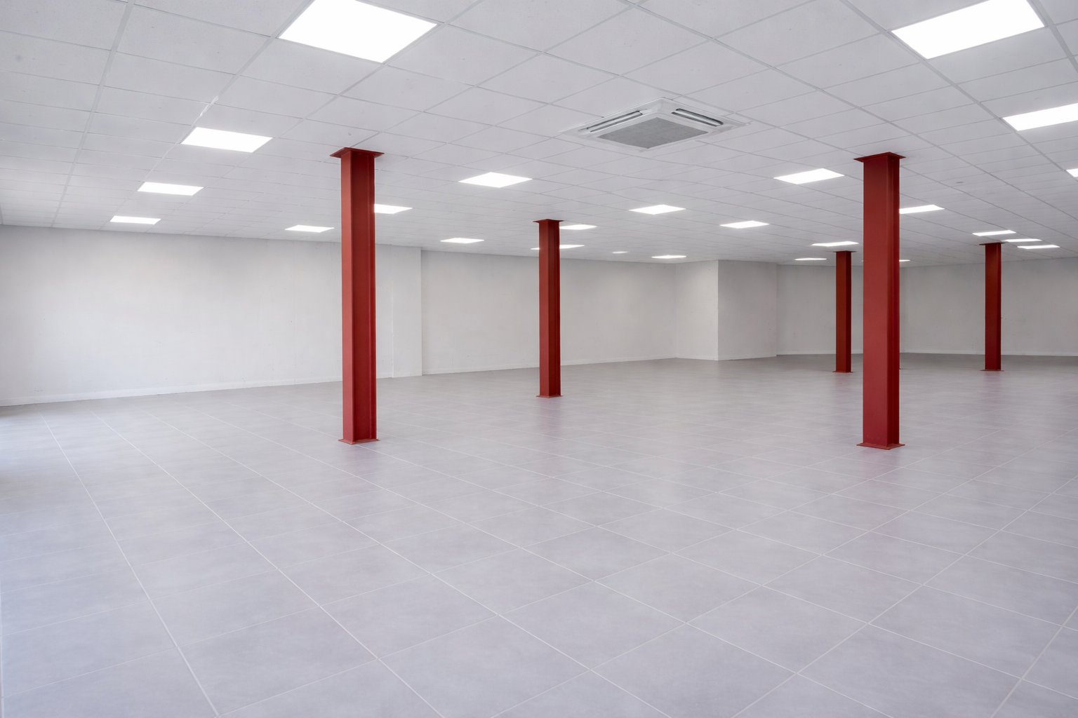 915 m² Retail Space To Let at Promenade Shopping Centre | Shop 59A | High-Exposure Mbombela CBD Opportunity photo 4