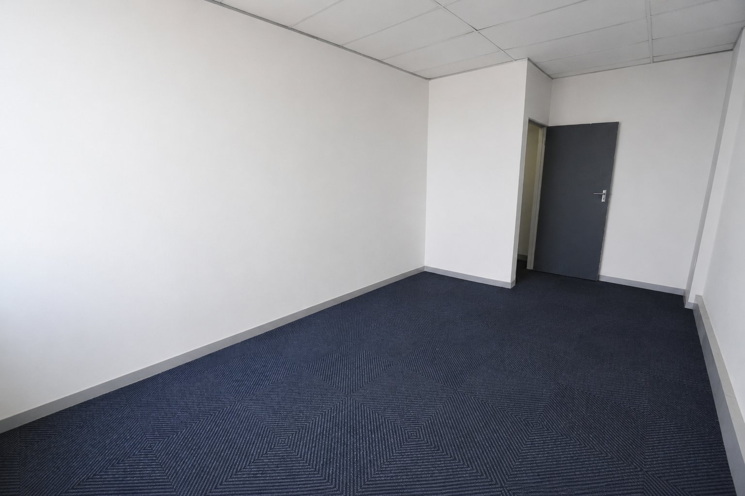 559 m² Second-Floor Office to Let at Kensington B, Randburg photo 14