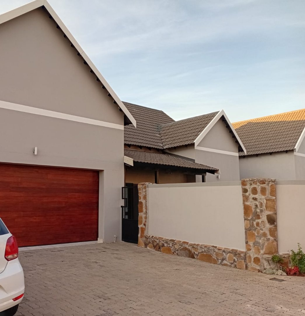 Modern 3-bedroom Free standing photo 3