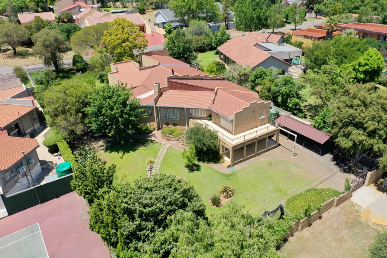 Spacious Family Haven with Granny Flat - Your Dream Home Awaits!