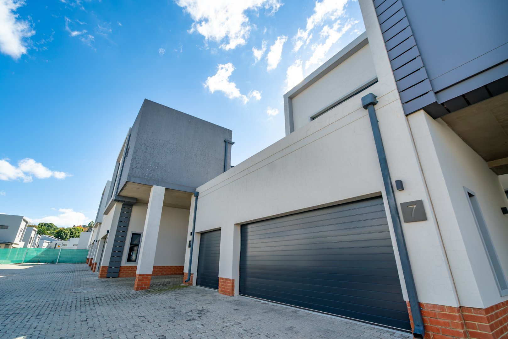 2-Bedroom Duplex with Private Roof Terrace