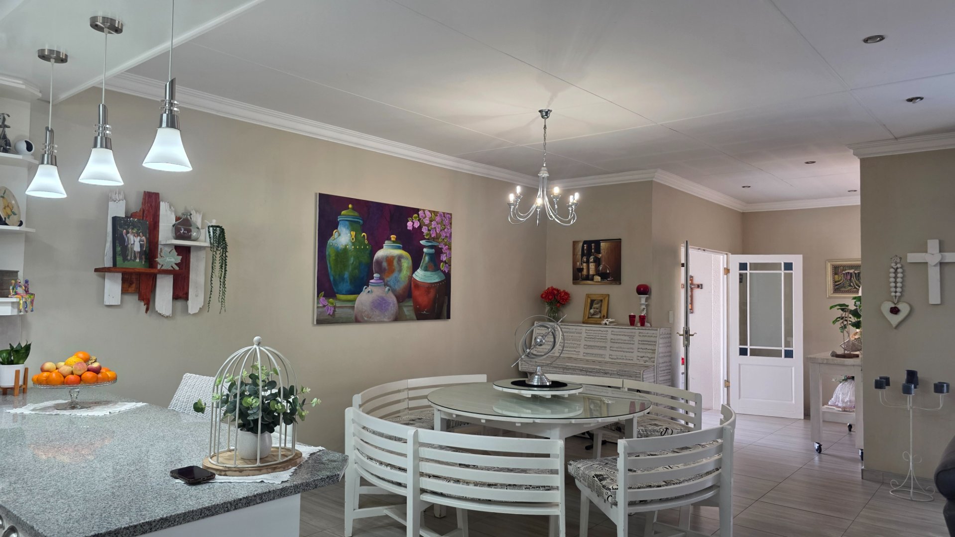 OPEN PLAN DINER/KITCHEN