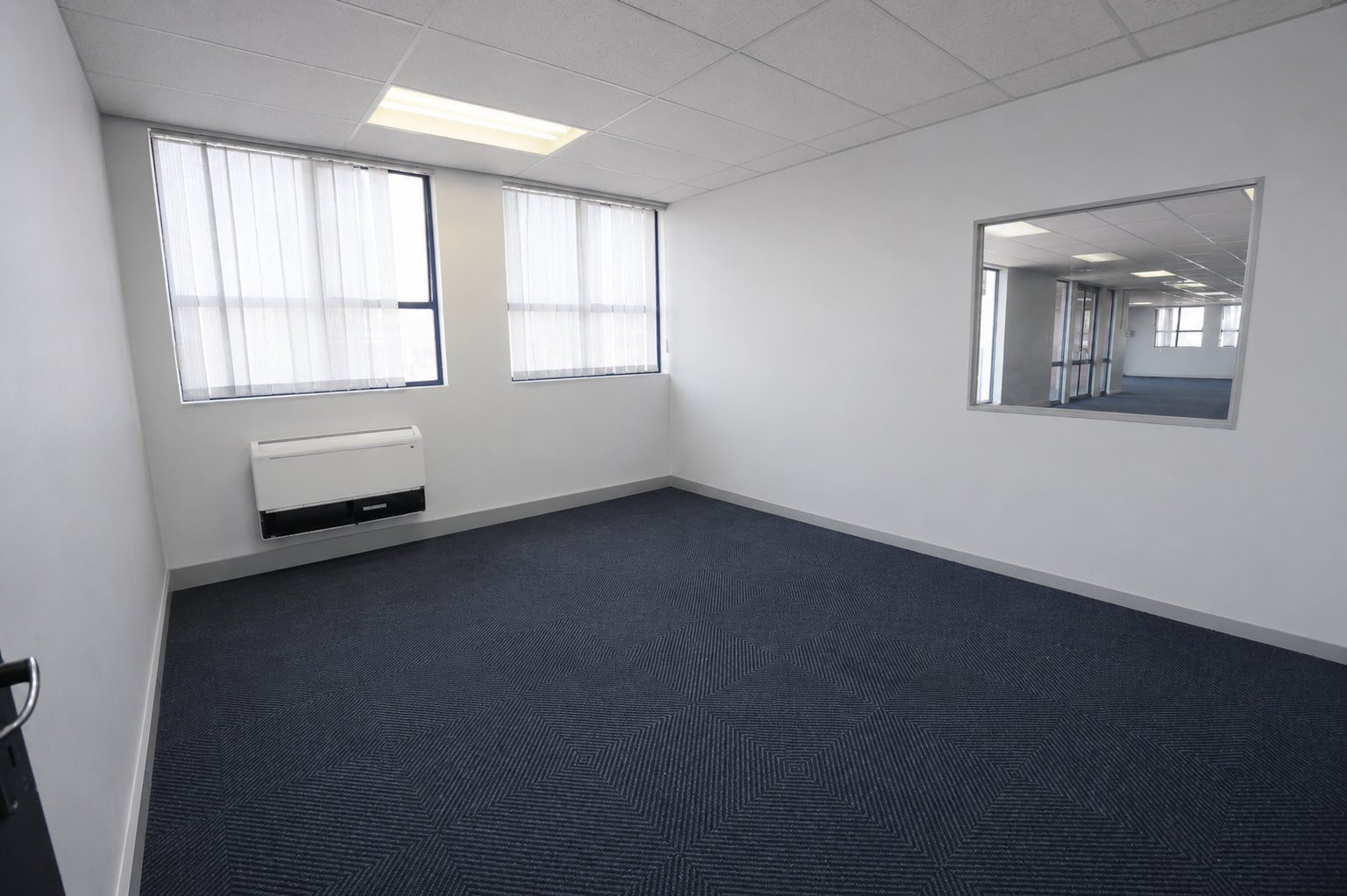 559 m² Second-Floor Office to Let at Kensington B, Randburg photo 10