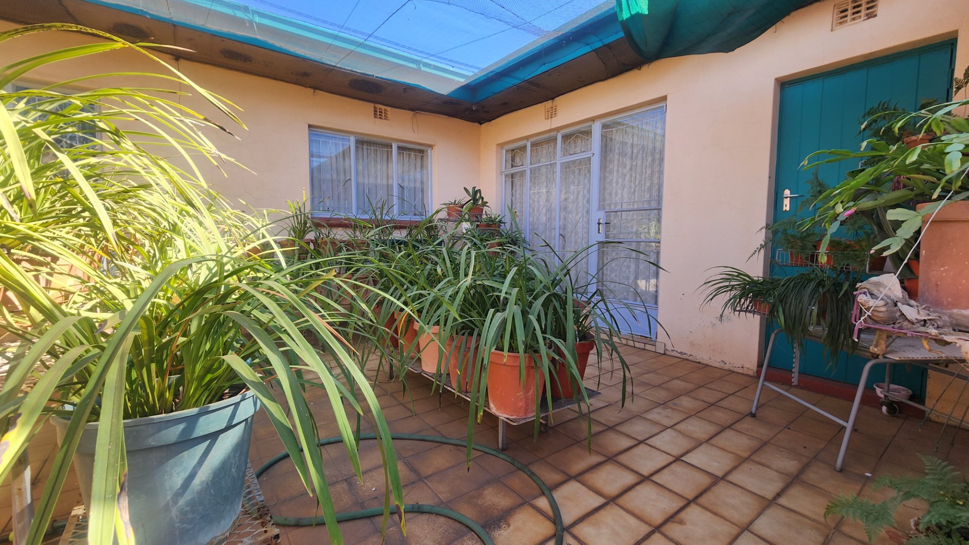 A FOUR BEDROOM HOUSE ON AN AGRICULTERAL HOLDING,NEW IN THE MARKET.