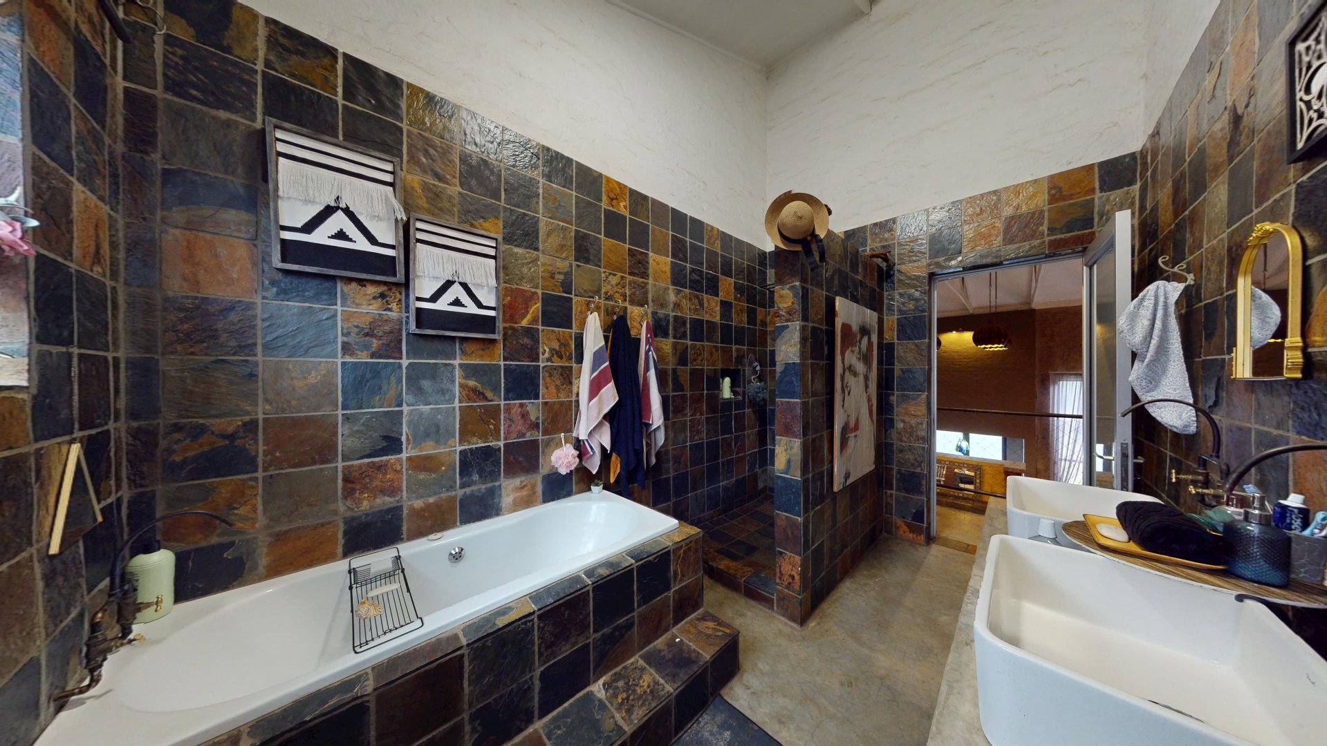 Photo 42