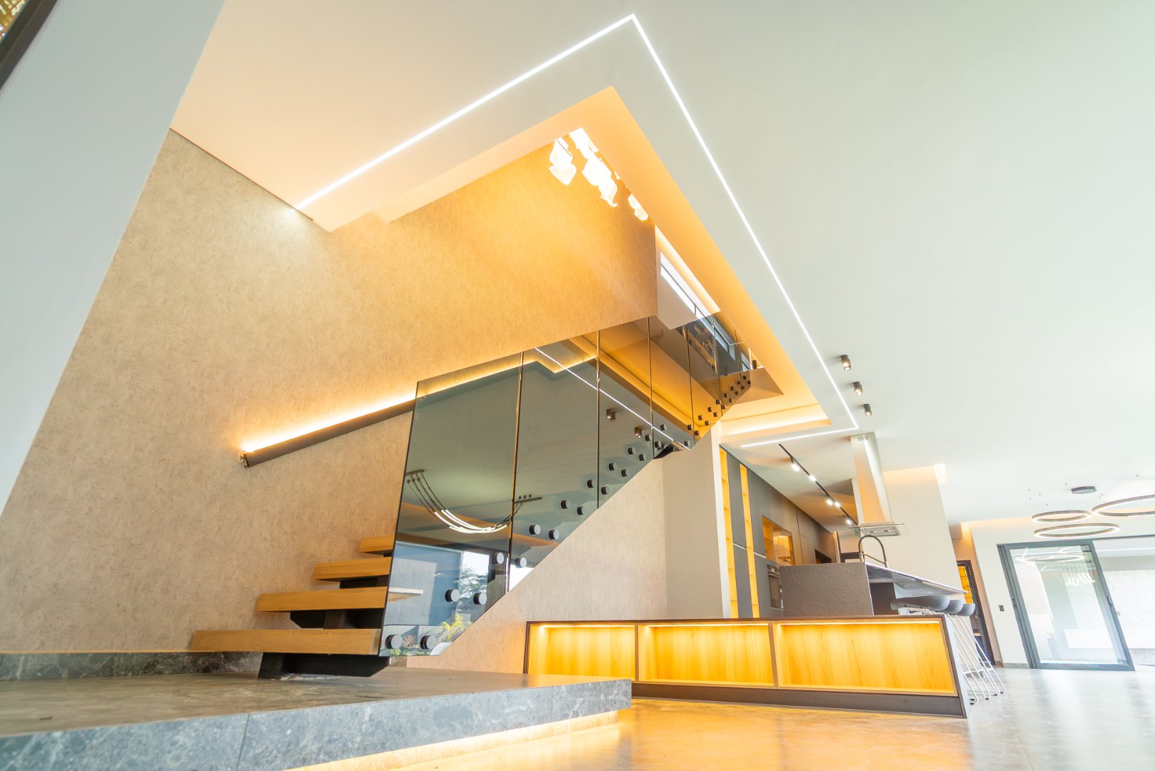 Choose Your Finishes: 670 m² Villa Behind a Double Boom in Sandhurst