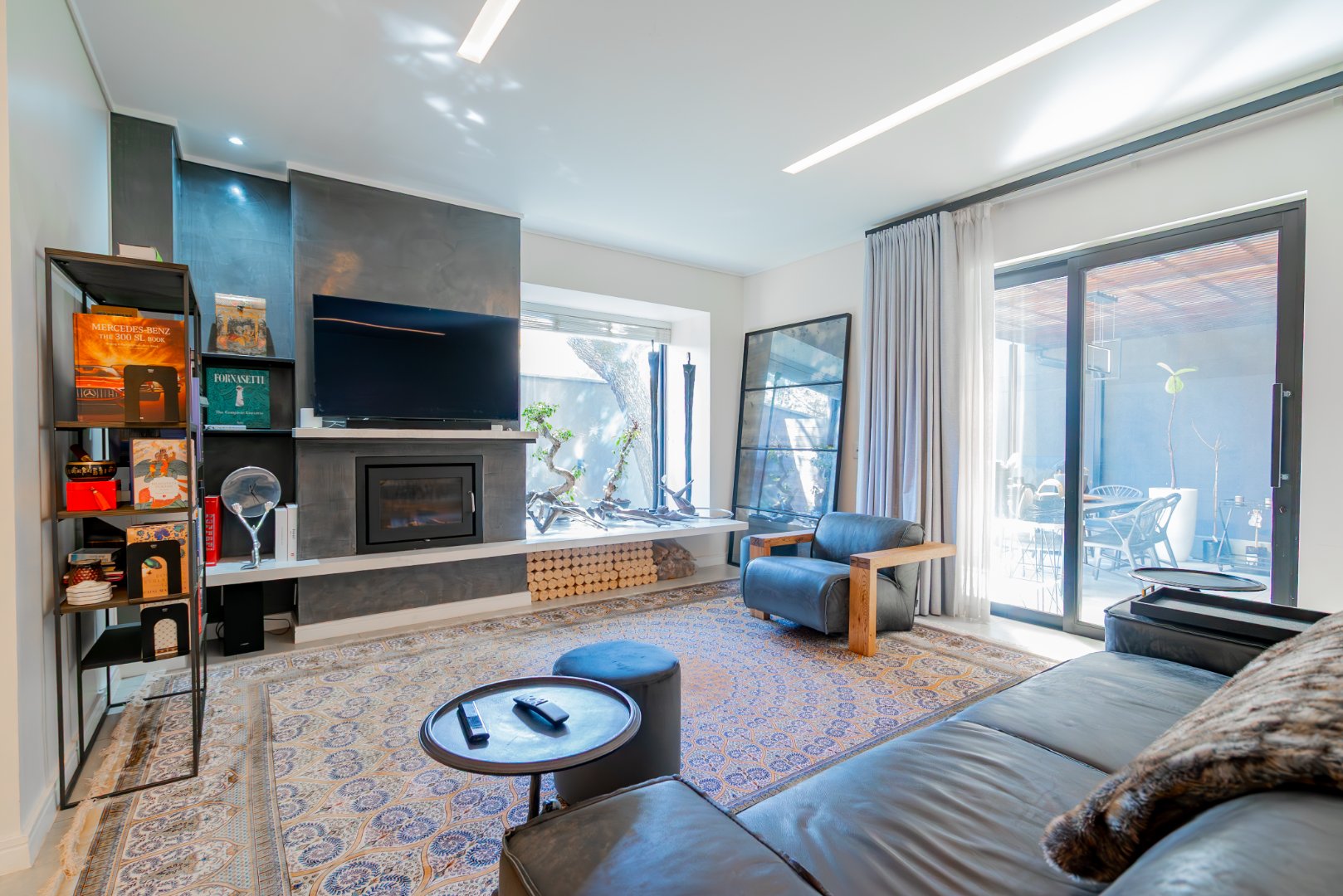 Ultra-Luxury 3 Bed Duplex Villa in Hyde Park | Pool, Staff Suite & Backup Power