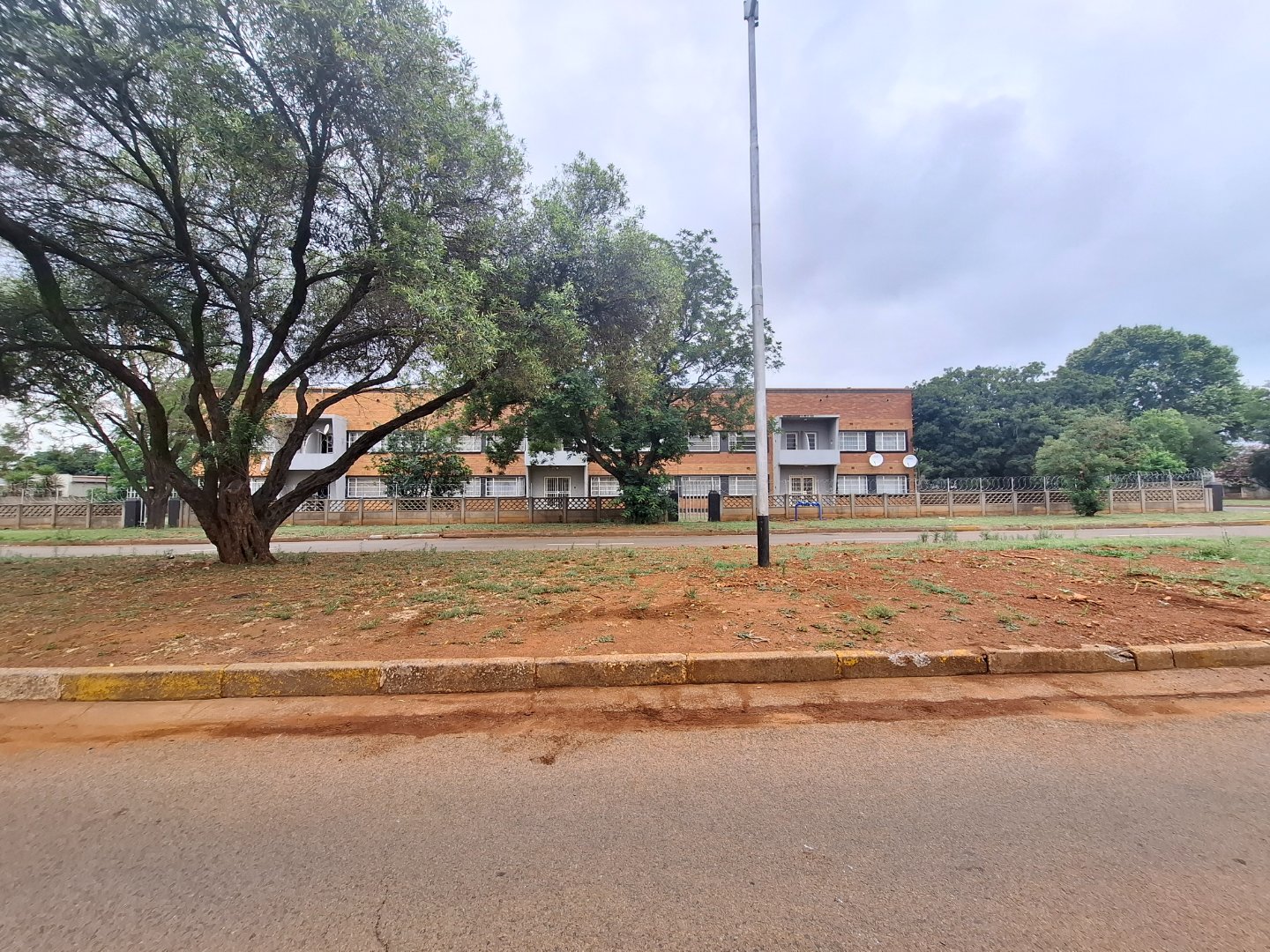FLAT FOR SALE IN MEYERTON CENTRAL