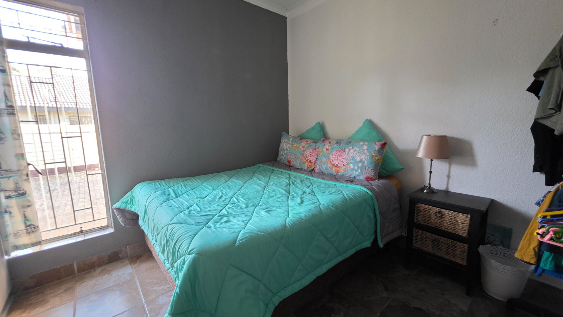 BEDROOM 1