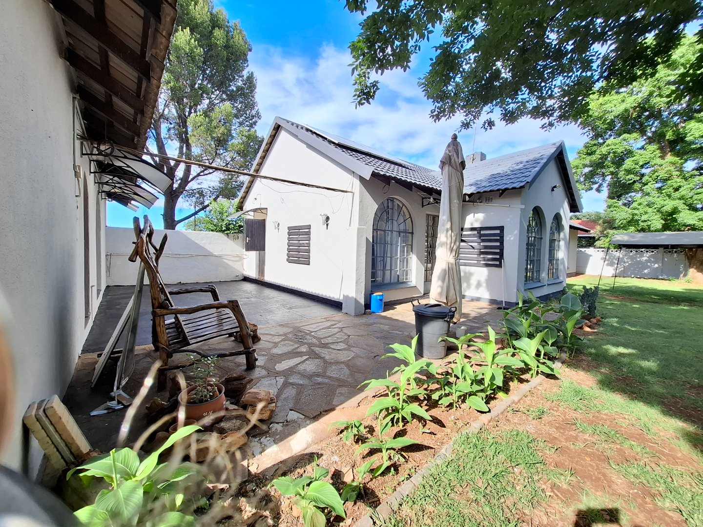 Four Bedroom House for sale in Henley on KLIP