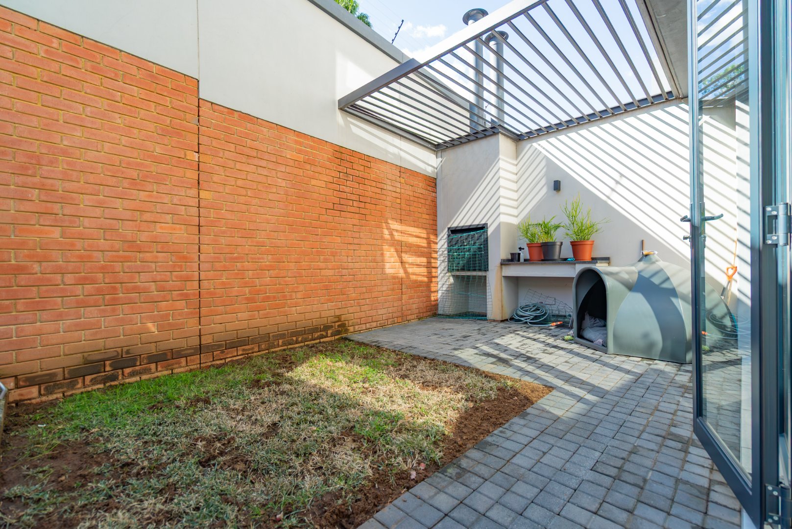 2-Bedroom Duplex with Private Roof Terrace
