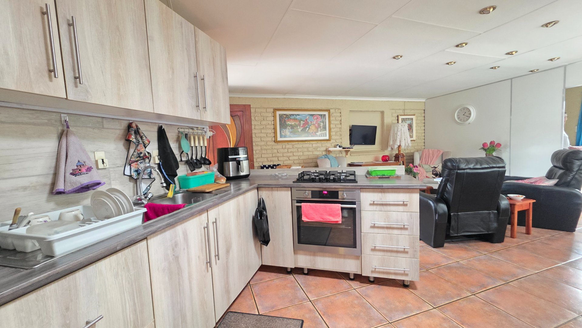 KITCHEN 2