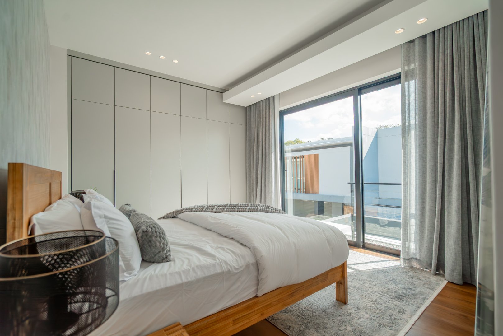Off-Plan Freehold Luxury in a 24-Hour Boomed Atholl Enclave: Four Final Stands, 12-Month Build