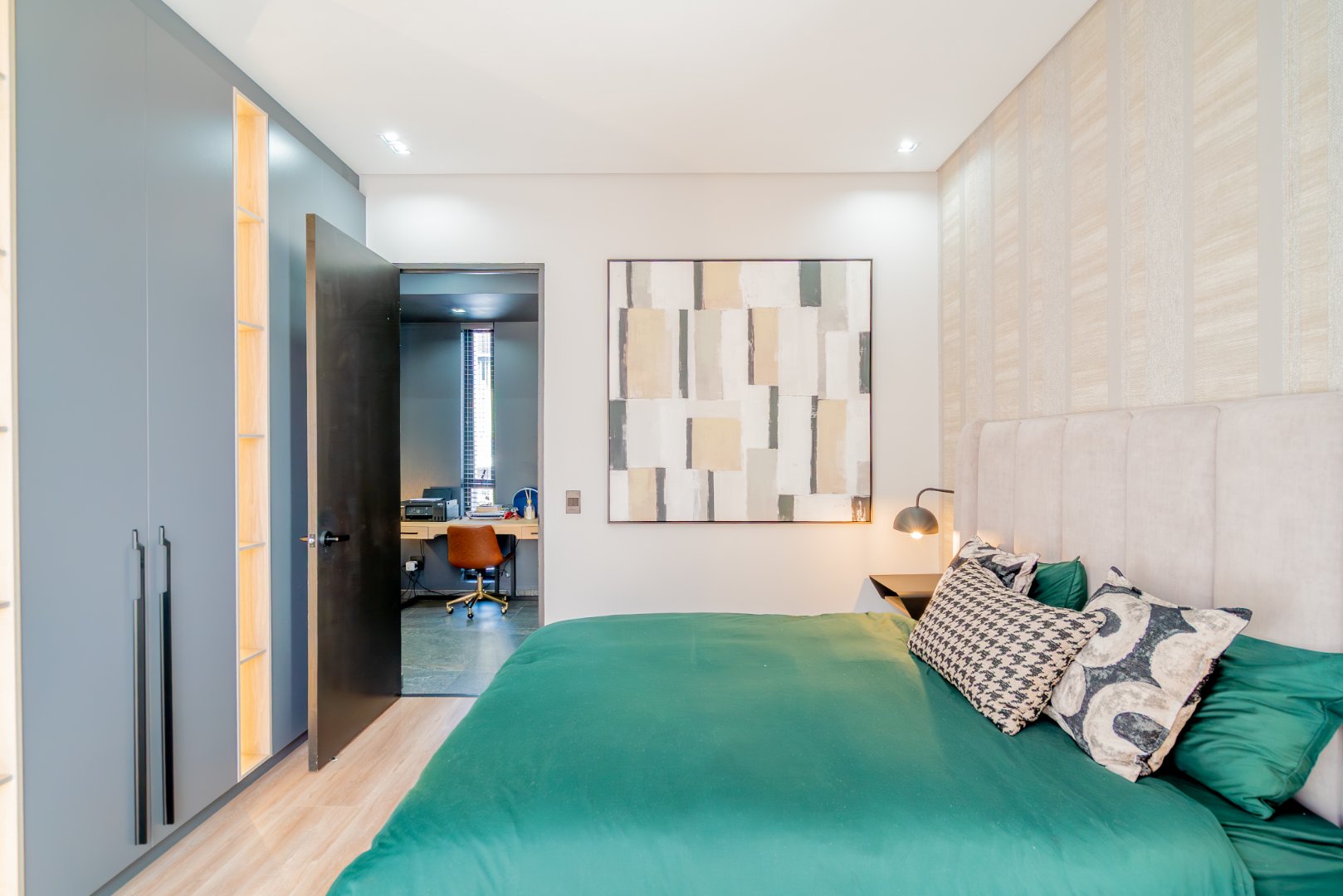 Fully Finished 4 Bed in Hyde Park | Green Belt Views, Manned Boom, Cap SmartGuard