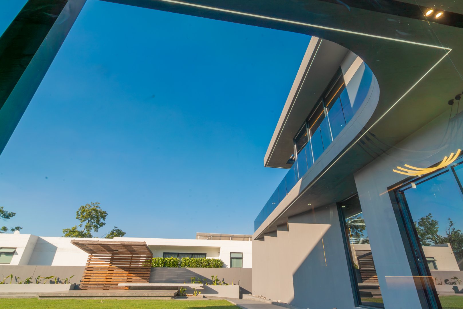 Brand new Modern Cluster Home