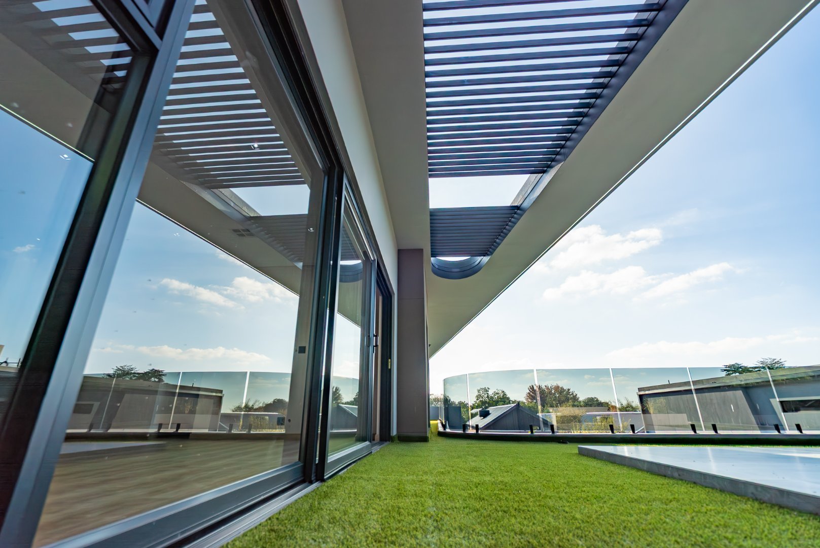 Ultra Exclusive Hyde Park Cluster Living Move In Ready Luxury Residence