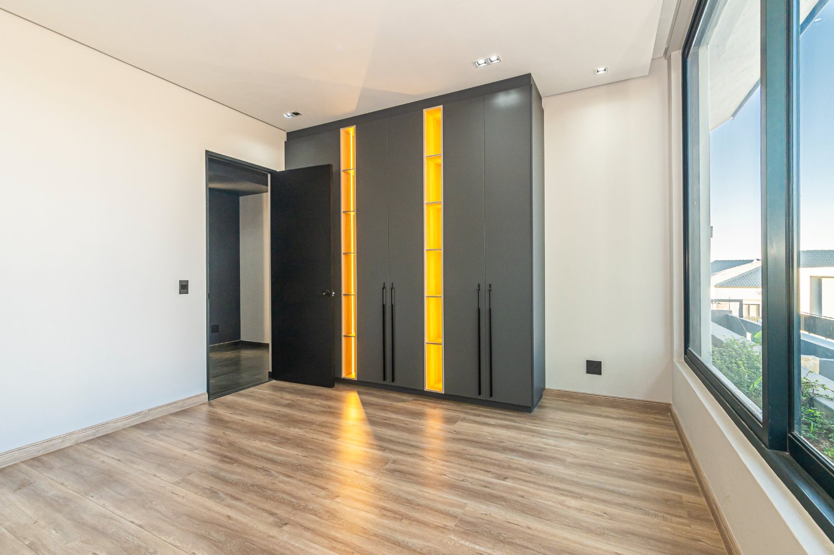 Executive Townhouse with Staff Accommodation