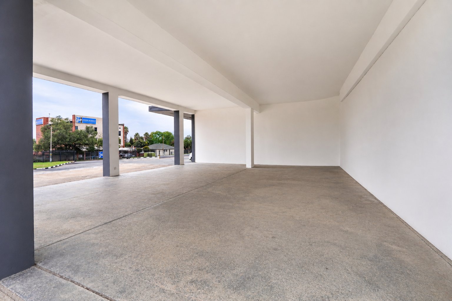 282 m² Ground Floor Retail Space To Let at One on First | Shop 14 | Prime Dunvegan Opportunity photo 8