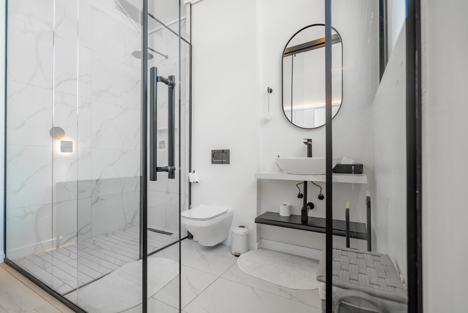 Ultra-Luxury 3 Bed Duplex Villa in Hyde Park | Pool, Staff Suite & Backup Power