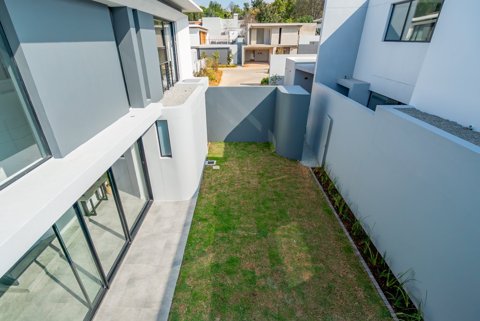 Off-Plan Freehold Luxury in a 24-Hour Boomed Atholl Enclave: Four Final Stands, 12-Month Build