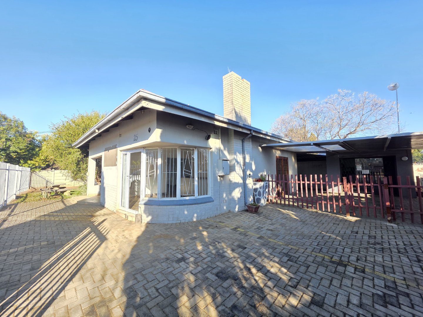 Prime Property for Sale in the Heart of Three Rivers!