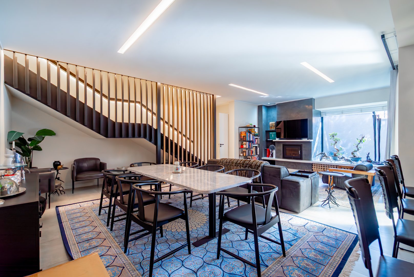 Ultra-Luxury 3 Bed Duplex Villa in Hyde Park | Pool, Staff Suite & Backup Power