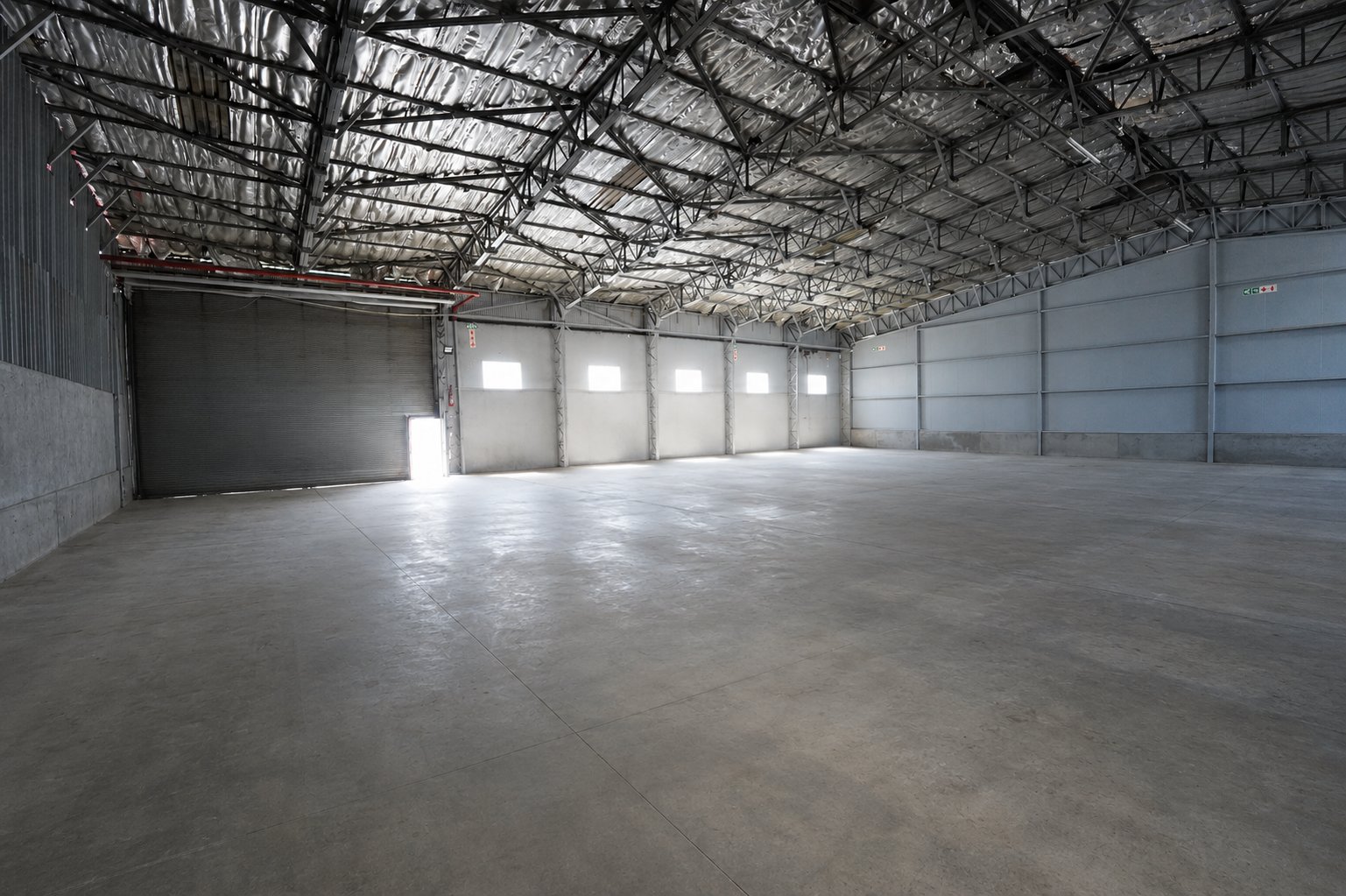 1,036 m² Secure Industrial Warehouse to Let in Selby, Johannesburg photo 9