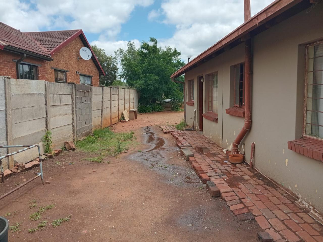 Well-Located 3-Bedroom Family Home Close to Motheo TVET College