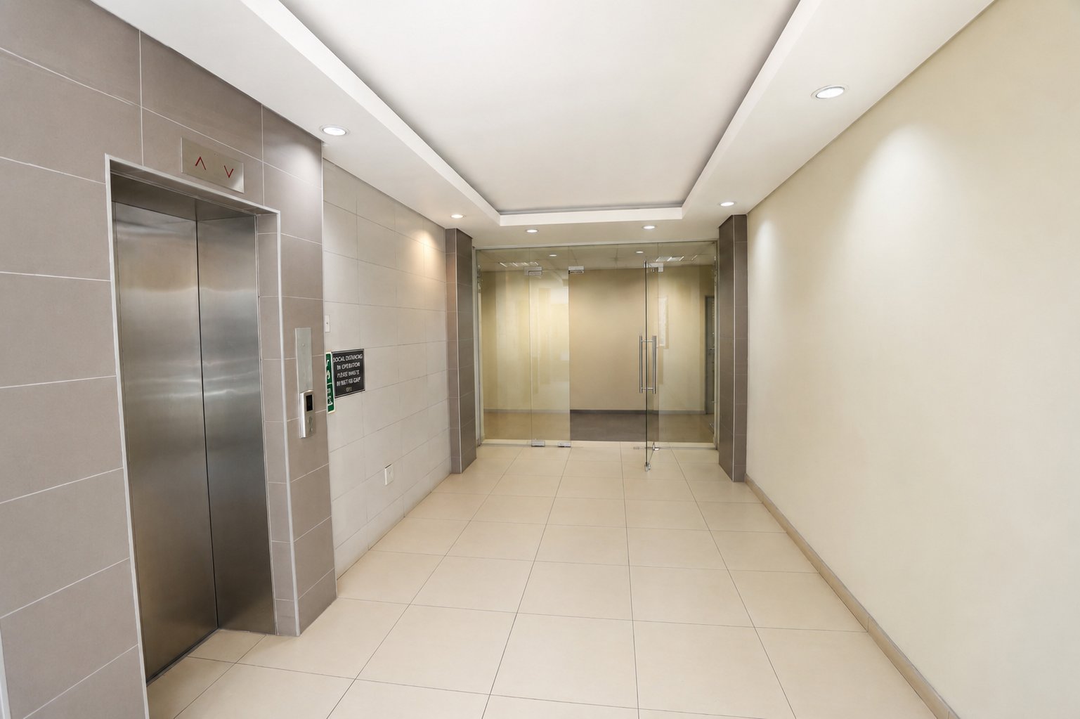 919 m² First Floor Office To Let at 26 Wellington Road | Parktown | Premium Large-Format Workspace photo 5