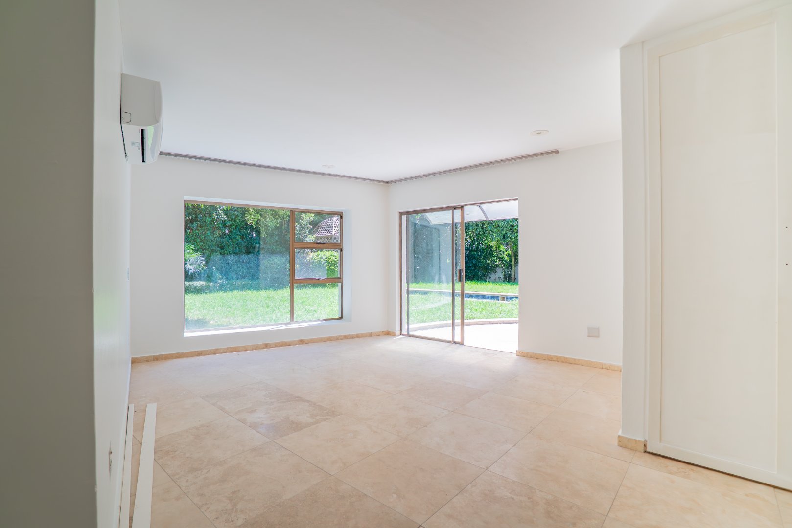 Grand Inanda Residence with Exceptional Bones – 1,003m² Under Roof on 1,859m² Stand