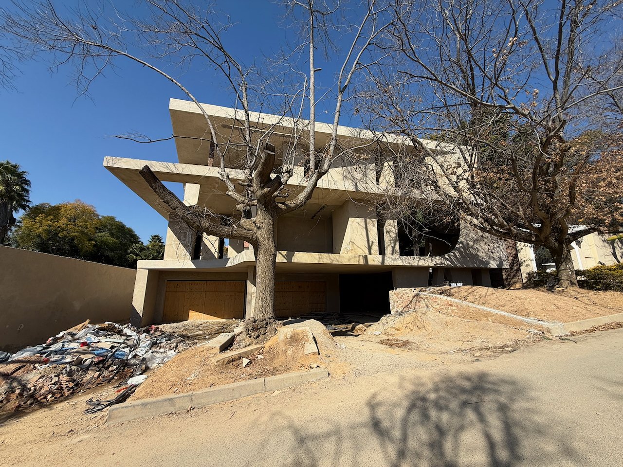 Two Customisable Luxury Clusters in Prestigious Road