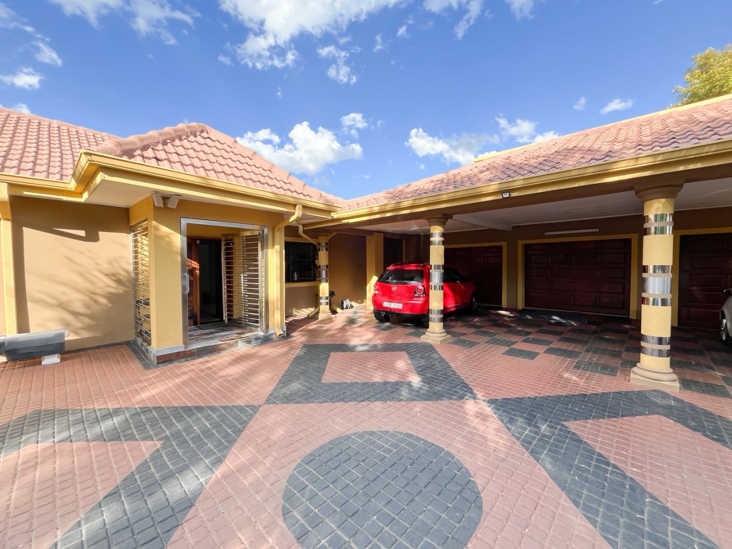 Modern 3 Bedroom house in Duncanville