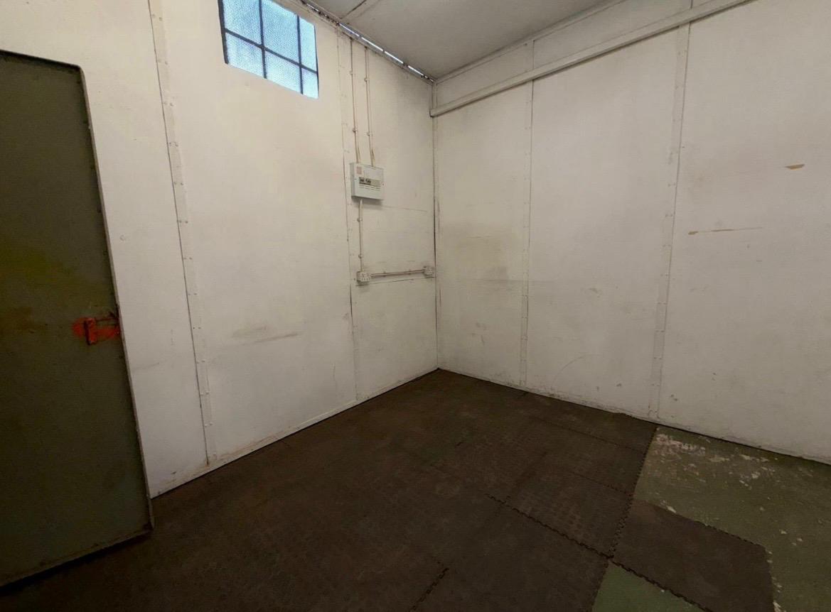 Photo 9