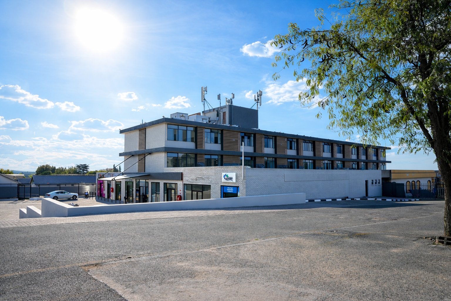 159 m² Ground Floor Retail Space To Let at Wendywood Centre photo 3