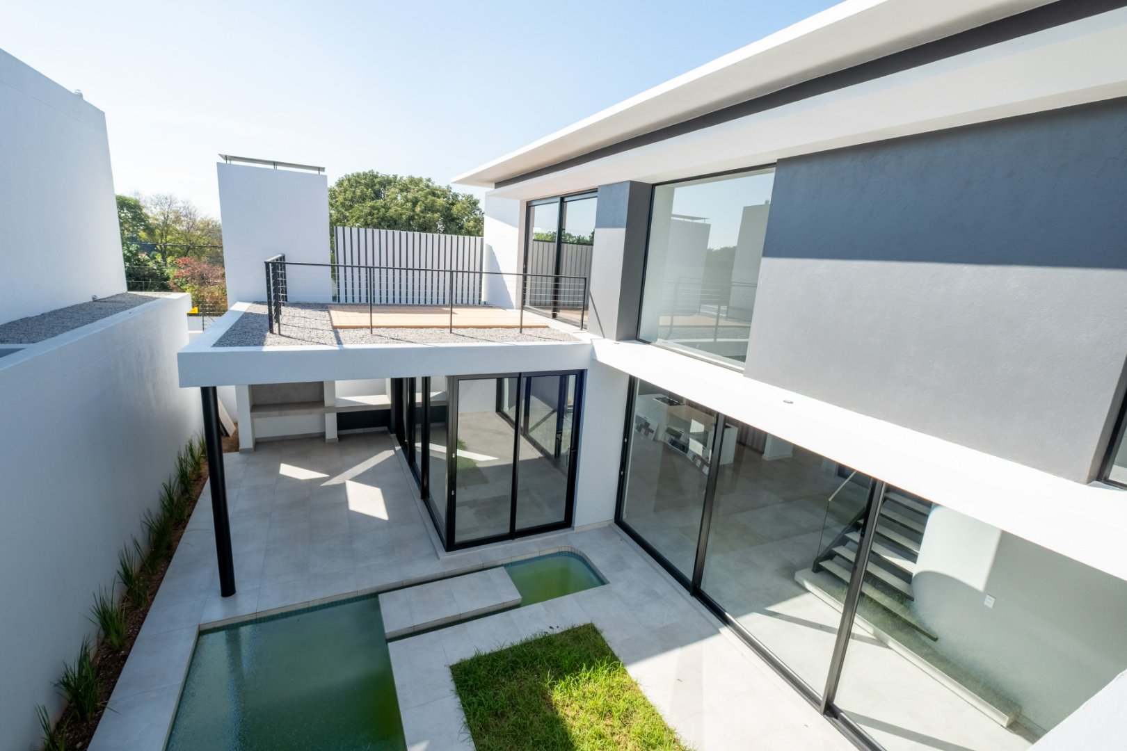 Off-Plan Freehold Luxury in a 24-Hour Boomed Atholl Enclave: Four Final Stands, 12-Month Build