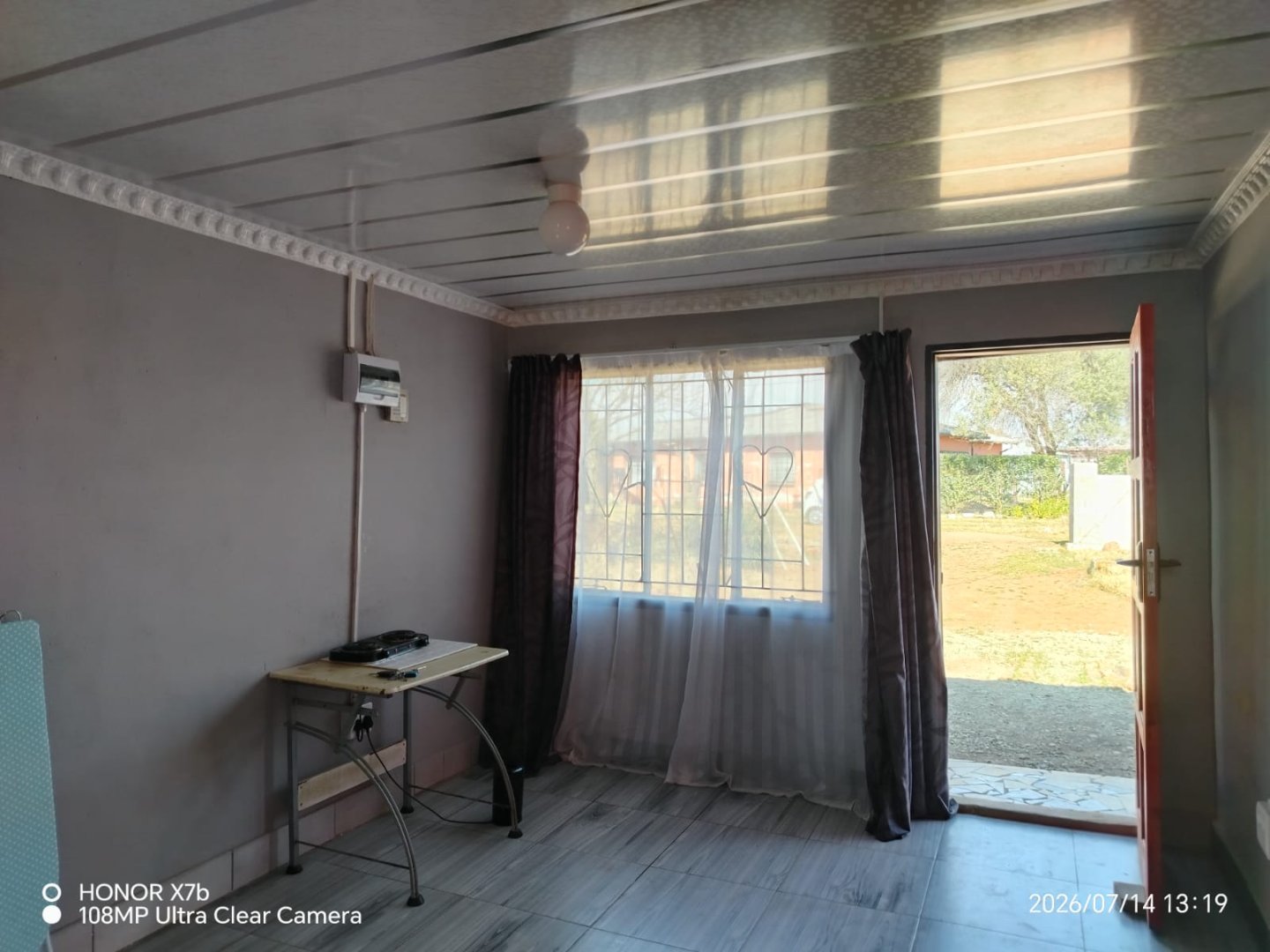 Freshly Renovated 2 Bedroom Home With Open-Plan Living in Grasslands photo 3