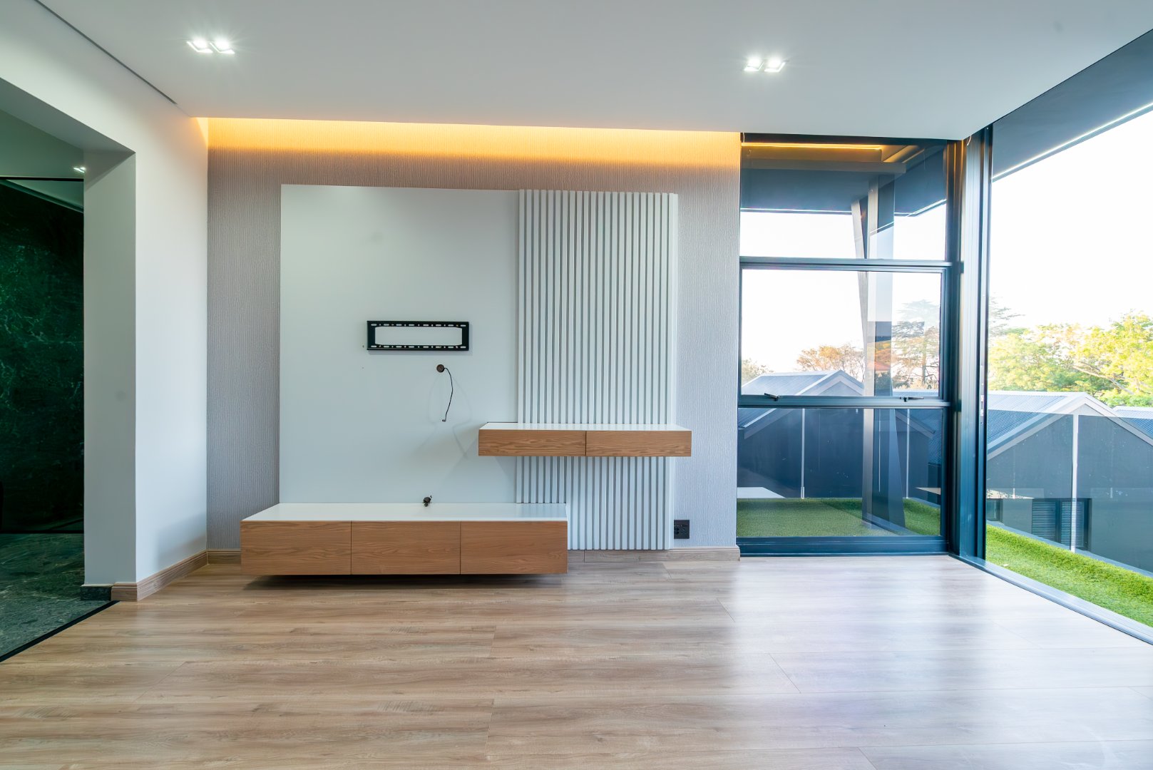 Brand new Modern Cluster Home