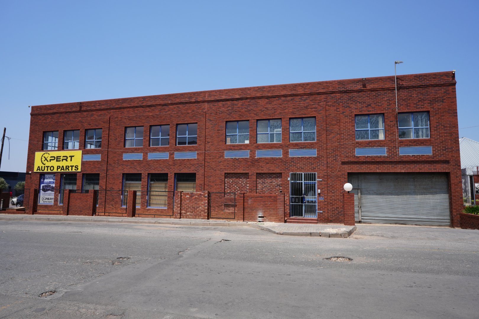 240 m² Ground Floor Retail Space To Let at 593 Louis Botha | Shop 4 | High-Exposure Commercial Opportunity photo 4