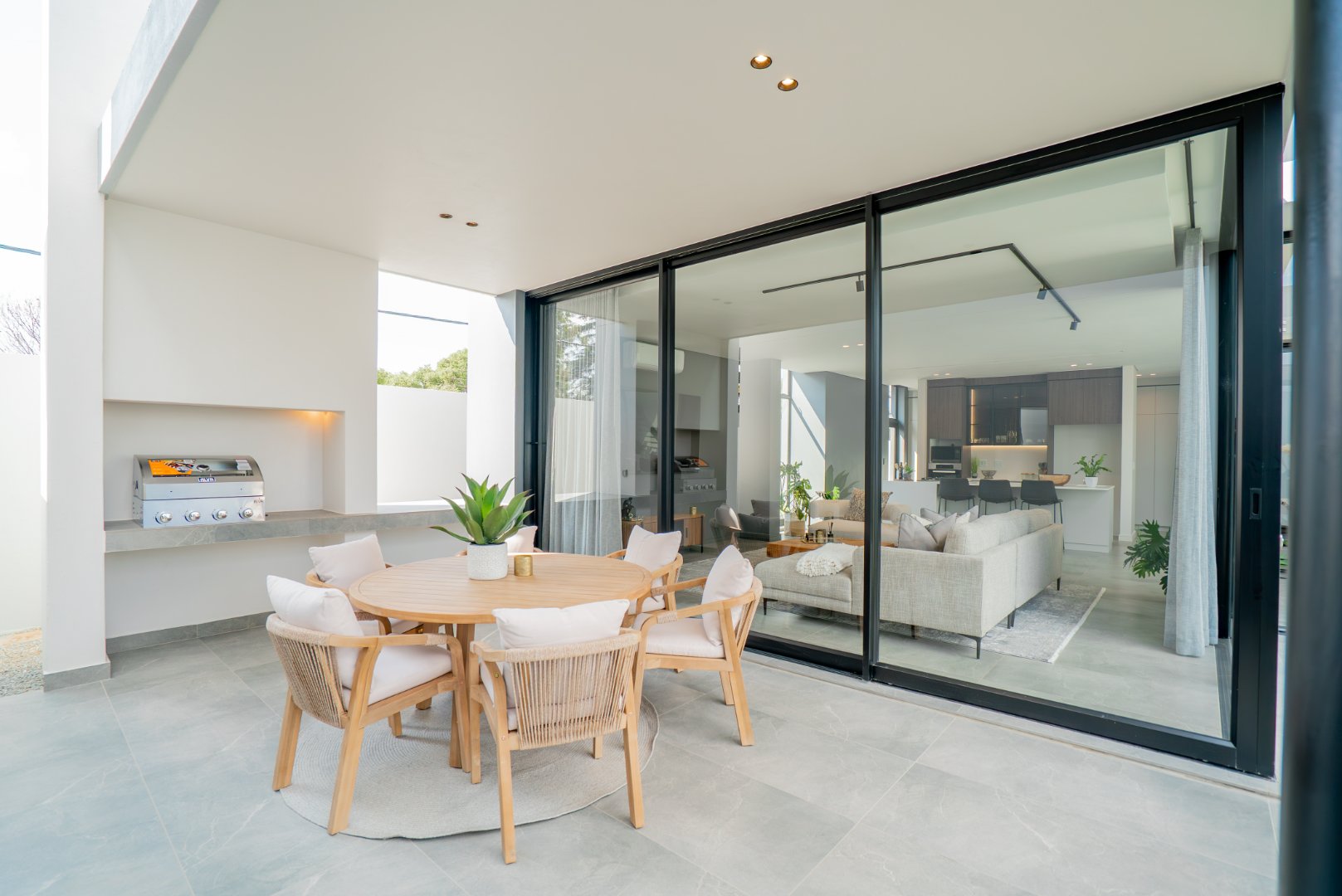 Off-Plan Freehold Luxury in a 24-Hour Boomed Atholl Enclave: Four Final Stands, 12-Month Build