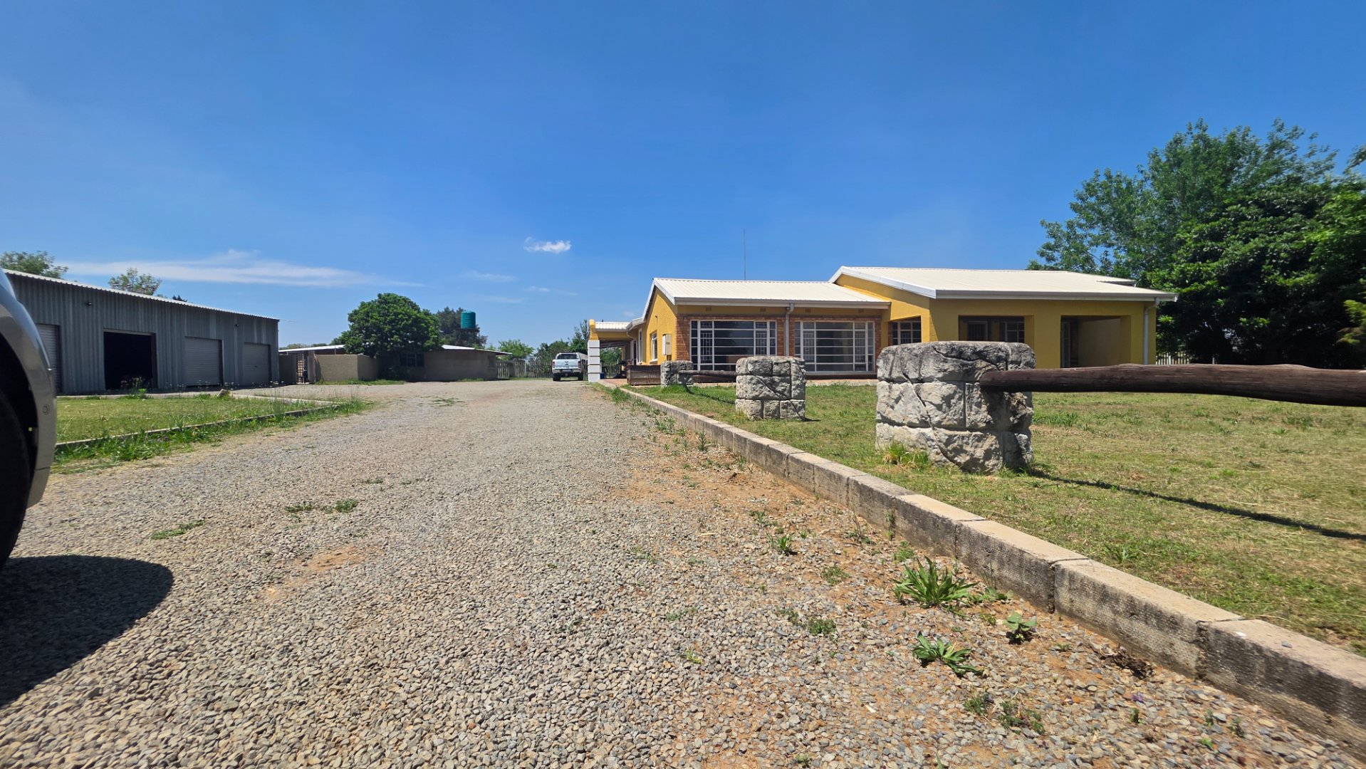 DRIVEWAY TO HOUSES