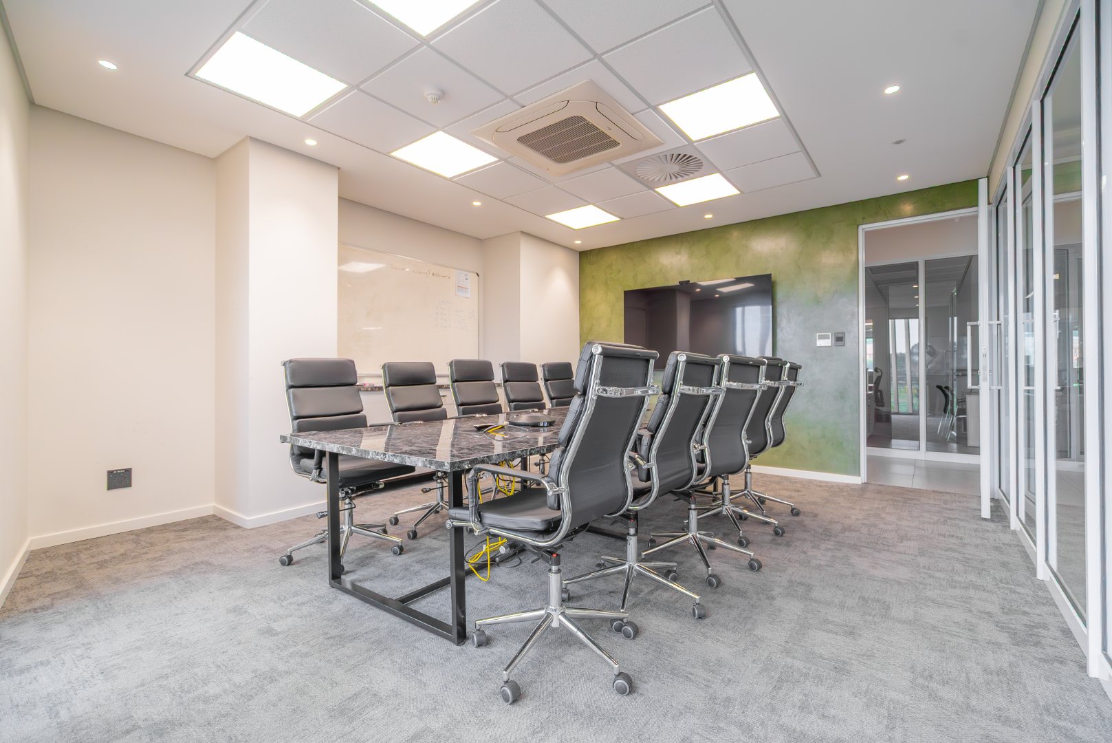Premium Ground Floor Office To Let | 1,300m² | 105 Corlett Drive, Birnam
