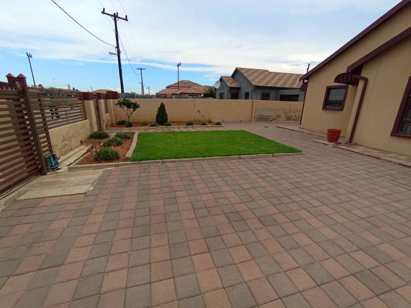 3 Bedroom House For Sale Pinehaven  photo 3