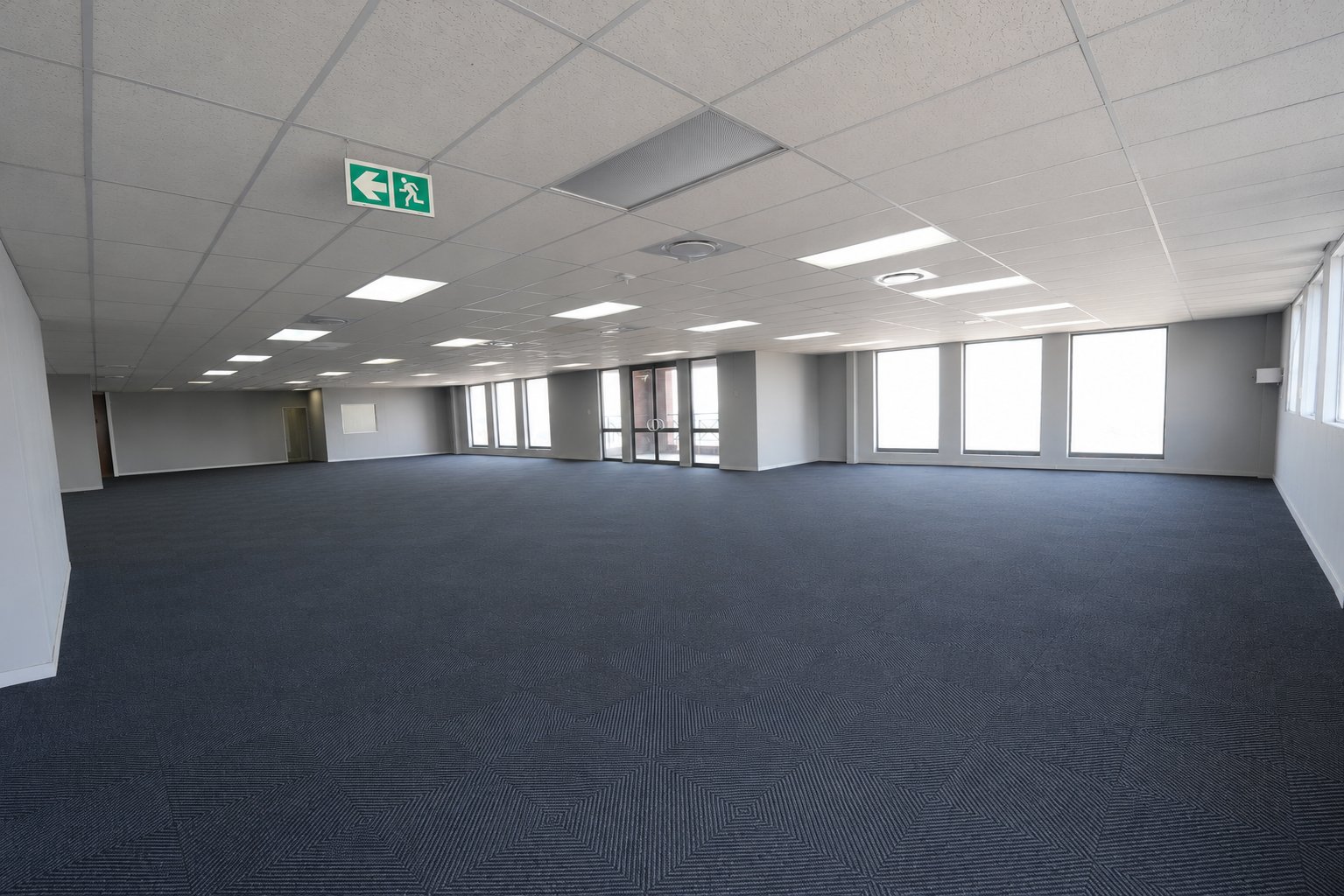559 m² Second-Floor Office to Let at Kensington B, Randburg photo 6