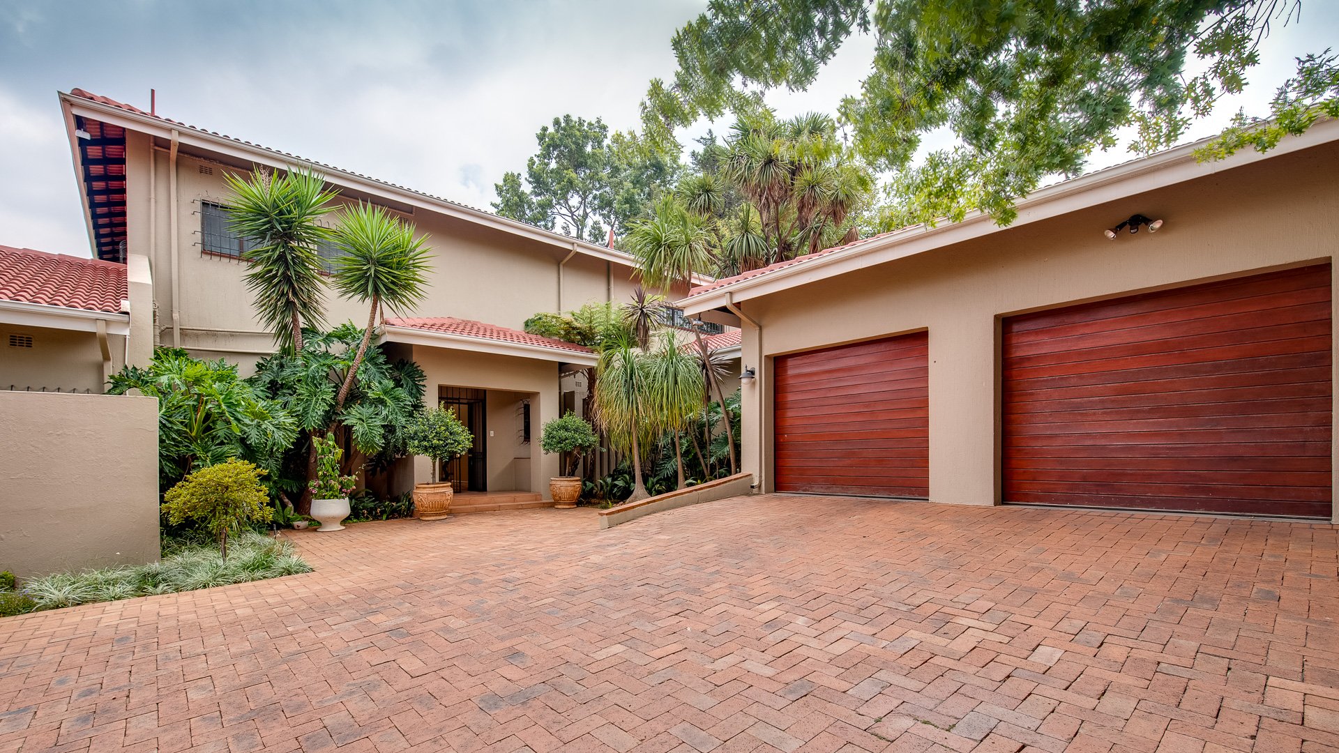 Sandton, Douglasdale Property Houses For Sale Douglasdale CyberProp