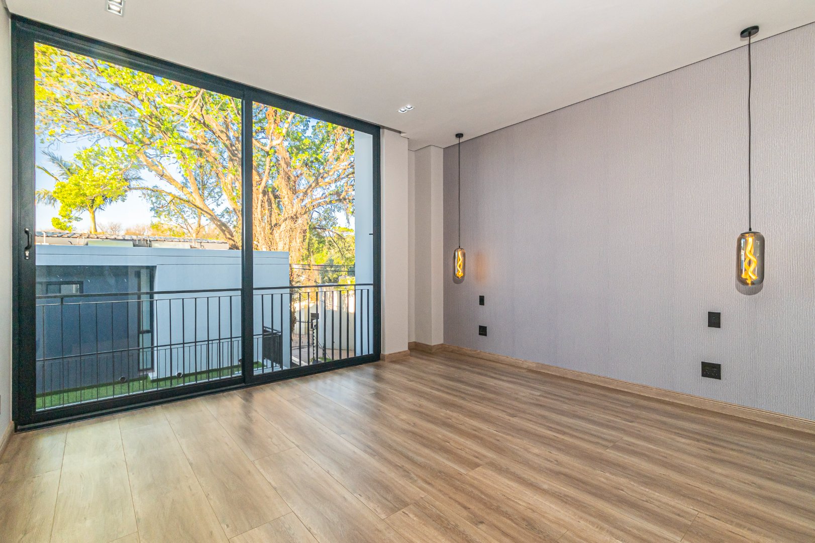 Executive Townhouse with Staff Accommodation