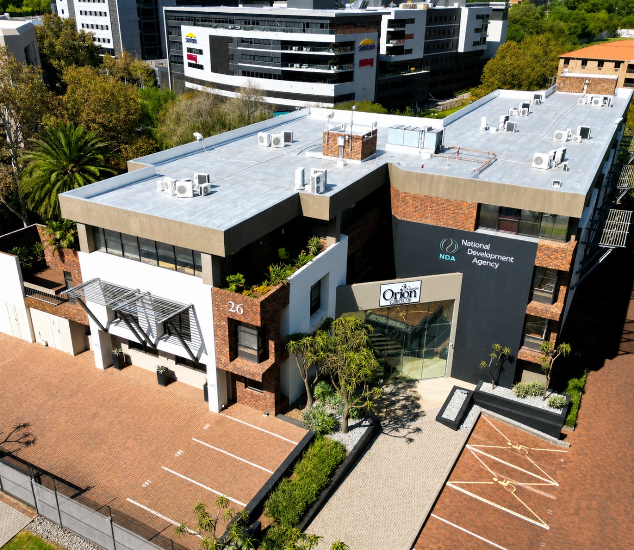 686 m² Ground Floor Office To Let at 26 Wellington Road | Parktown | Prestigious, Accessible Business Address photo 3