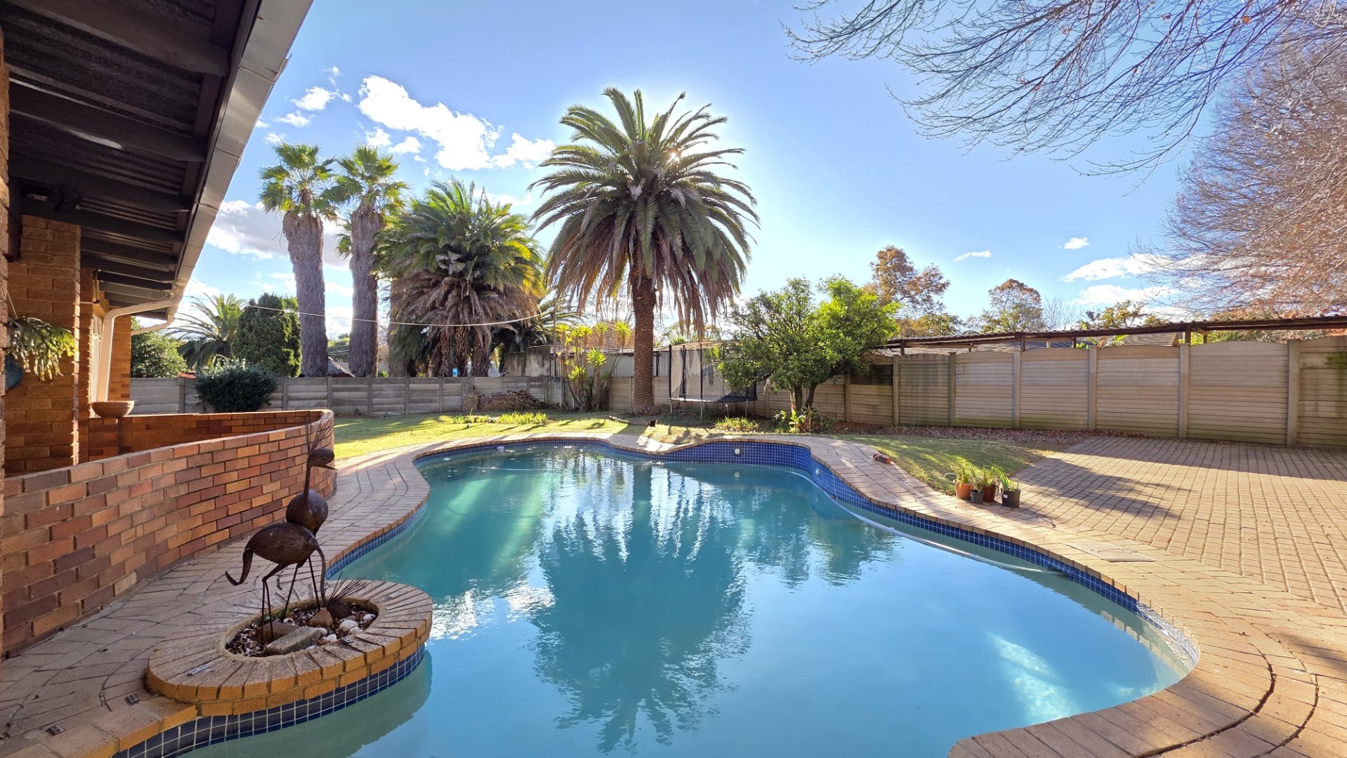 Spacious Family Home with Pool, Borehole & Excellent Features!