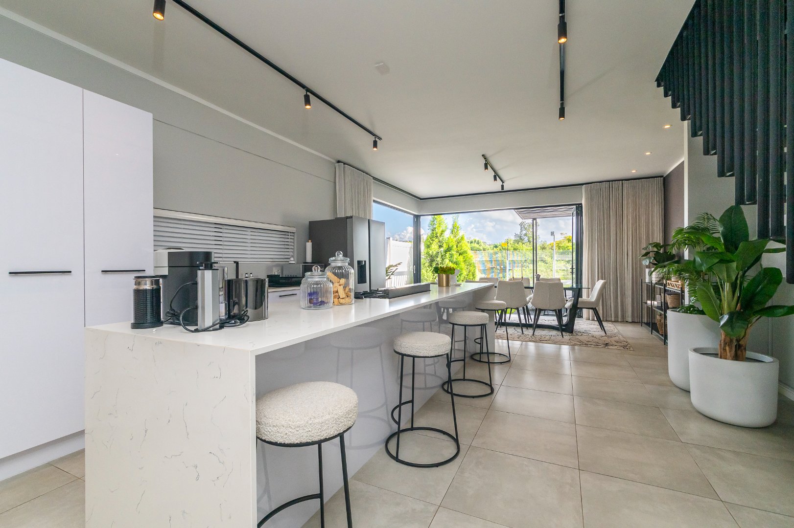 Executive Townhouse with View of Sandton Skyline