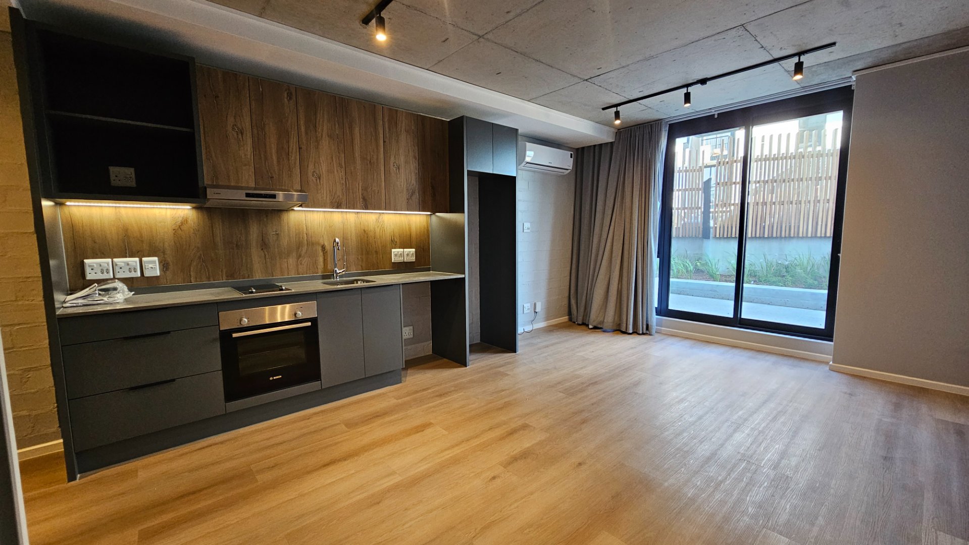 Spacious Studio with Large Balcony Near Pool & Gym